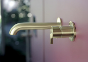 Deante Silia falsík alatti mosdó csaptelep, szálcsiszolt arany