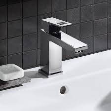 Grohe Eurocube "M" egykaros mosdócsap, leeresztővel