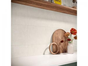 Spotlight White 30x60 RT