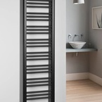 Bruckner ALBRECHT radiátor, középső bekötéssel, 400x1570 mm, 547 W, matt fekete (600.113.6)
